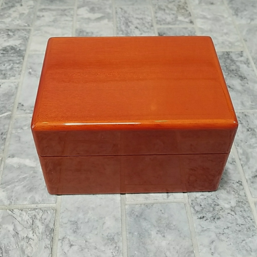 Michele Solid Shinny Wood Watch Box
